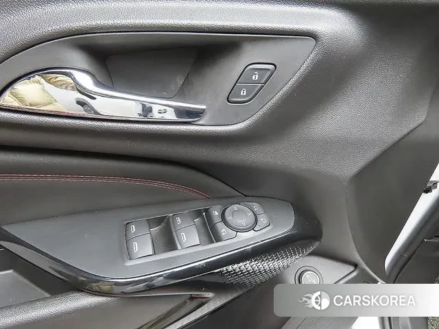 Chevrolet (GM Daewoo) Trax Crossover 2025 Белый из Кореи, фото 2