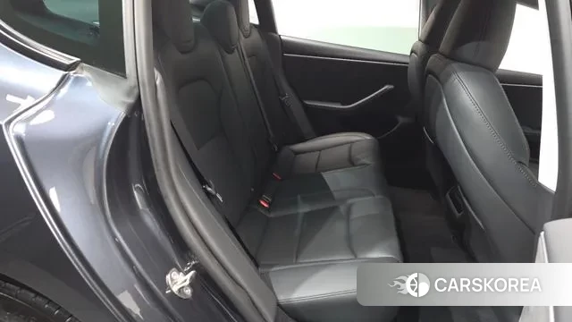 Tesla Model 3 2024 Серый из Кореи, фото 2