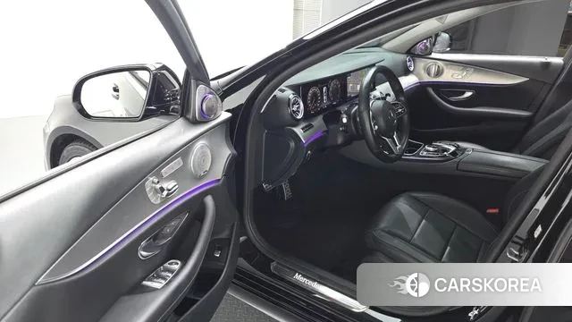 Mercedes-Benz E-Class W213 2020 Черный из Кореи, фото 2