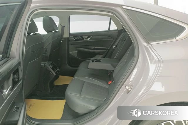 Volkswagen Passat 2024 Темно-серый из Китая, фото 2