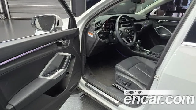 Audi Q3 (F3) 2023 Белый из Кореи, фото 2