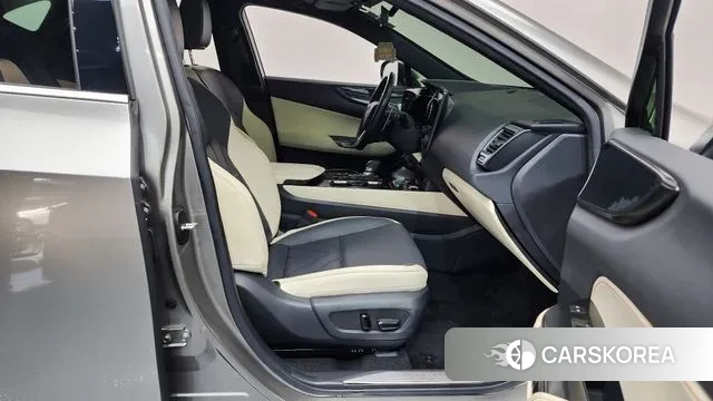 Lexus NX450h + 2nd generation 2023 Серый из Кореи, фото 2