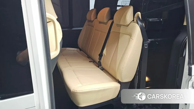 Hyundai Staria 2022 Белый из Кореи, фото 2