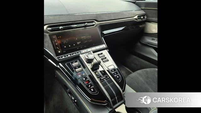 Aston Martin Vantage 2nd Generation 2025 Синий нефрит из Кореи, фото 2