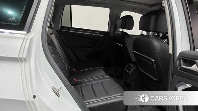 Volkswagen Tiguan second Generation 2020 Белый из Кореи, фото 2
