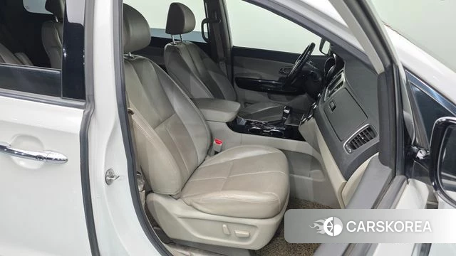 Kia The New Carnival 2019 Белый из Кореи, фото 2