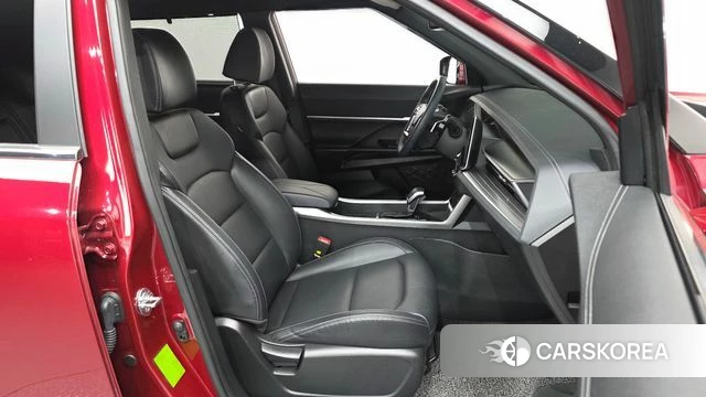 Ssangyong Torres 2023 Красный из Кореи, фото 2