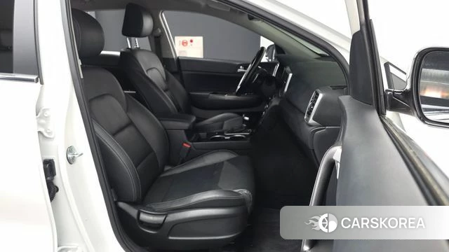 Kia Sportage The Bold 2021 Белый из Кореи, фото 2