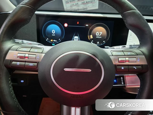 Hyundai Kona (SX2) 2024 Белый двухцветный из Кореи, фото 2