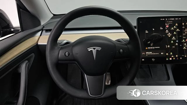 Tesla Model Y 2023 Черный из Кореи, фото 2