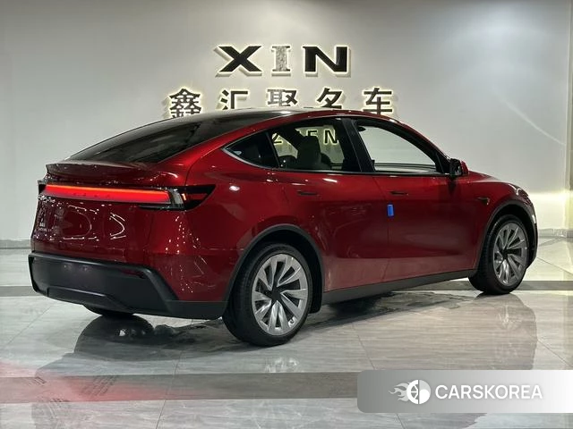 Tesla Model Y 2026 Красный из Китая, фото 2
