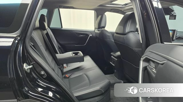 Toyota RAV4 5th Generation 2023 Черный из Кореи, фото 2