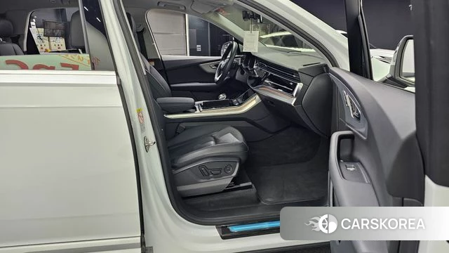 Audi Q7 (4M) 2021 Белый из Кореи, фото 2