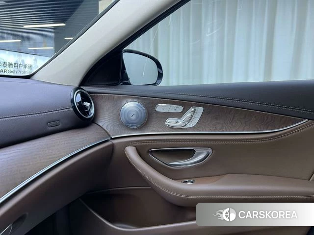 Mercedes-Benz E-class 2019 Черный из Китая, фото 2