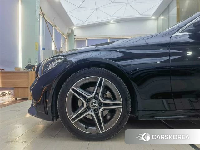 Mercedes-Benz Class C (imported) 2021 Черный из Китая, фото 2