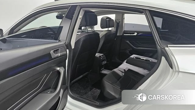 Volkswagen Arteon 2022 Белый из Кореи, фото 2