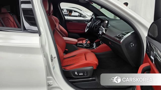BMW X4M (G02) 2023 Белый из Кореи, фото 2