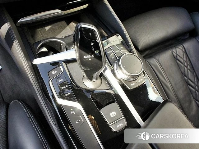 BMW 5 Series (G30) 2019 Серый из Кореи, фото 2