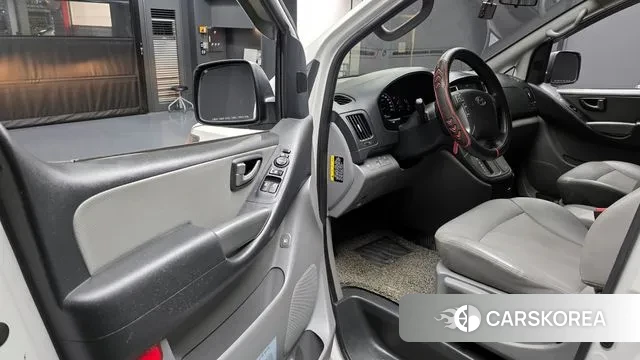 Hyundai The New Grand Starex 2018 Белый из Кореи, фото 2