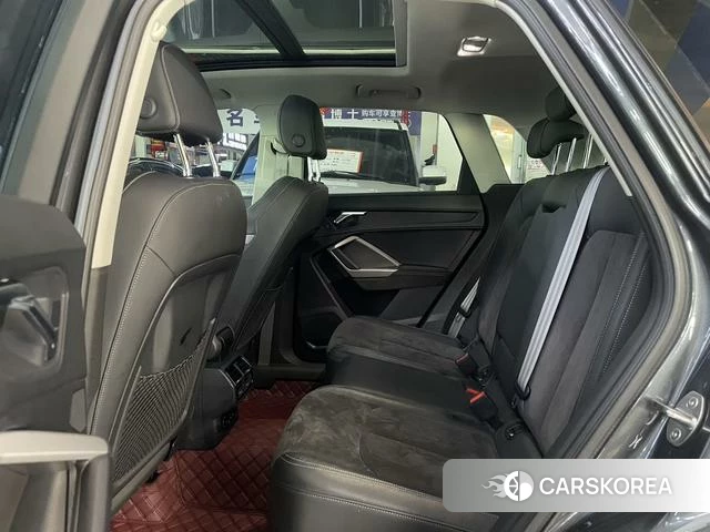 Audi Q3 2021 Темно-серый из Китая, фото 2