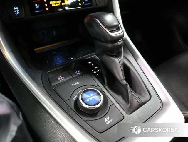 Toyota RAV4 5th Generation 2020 Серебряный из Кореи, фото 2