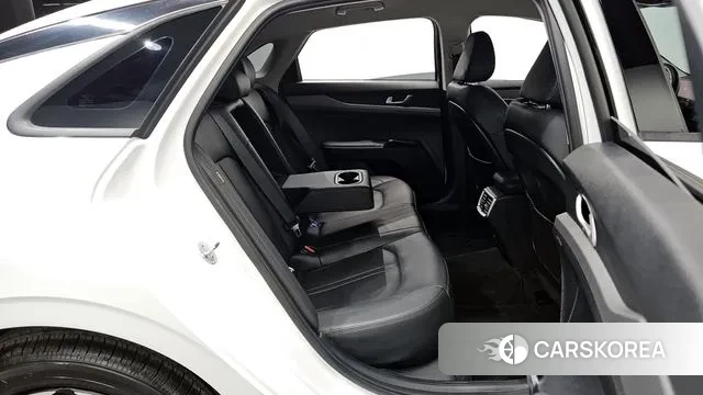 Kia The New K5 3rd generation 2024 Белый из Кореи, фото 2