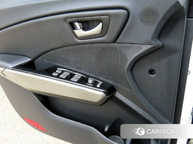 Ssangyong Tivoli Armor 2018 Белый из Кореи, фото 2