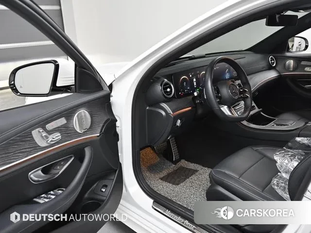 Mercedes-Benz E-Class W213 2022 Белый из Кореи, фото 2