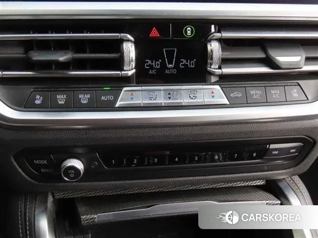 BMW 4 Series (G22) 2021 Черный из Кореи, фото 2