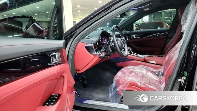 Porsche Panamera (971) 2023 Черный из Кореи, фото 2