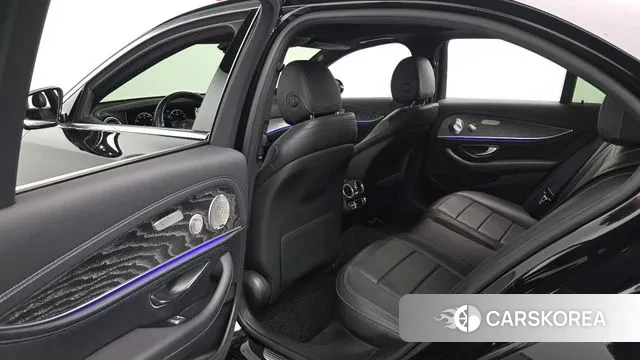 Mercedes-Benz E-Class W213 2020 Черный из Кореи, фото 2