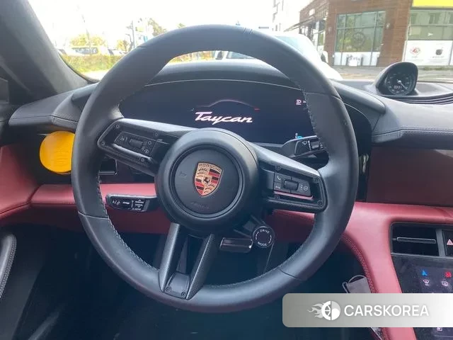 Porsche Taycan 2023 Черный из Кореи, фото 2