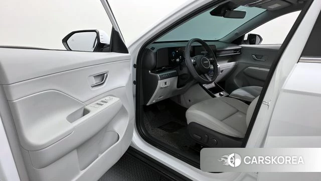 Hyundai Kona (SX2) 2026 Белый из Кореи, фото 2