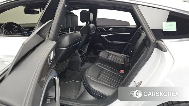 Audi A7 (4K) 2021 Белый из Кореи, фото 2