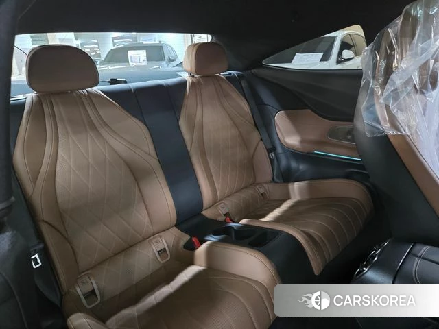 Mercedes-Benz CLE-Class C236 2024 Белый из Кореи, фото 2