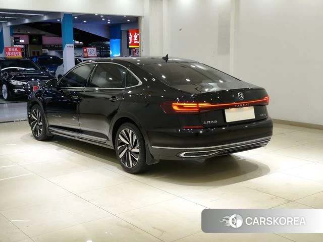 Volkswagen Passat 2022 Черный из Китая, фото 2
