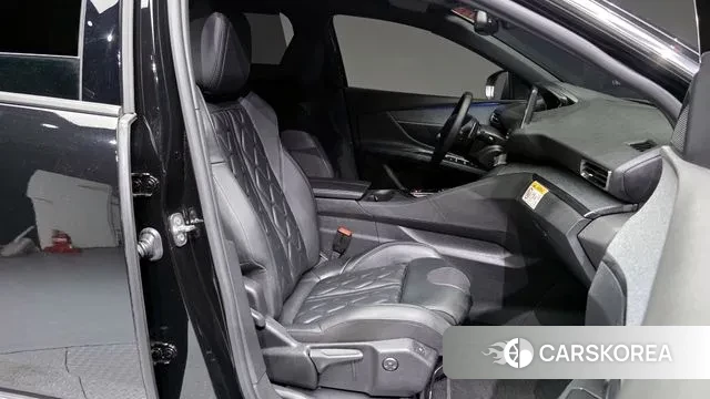 Peugeot 5008 second generation 2024 Черный из Кореи, фото 2