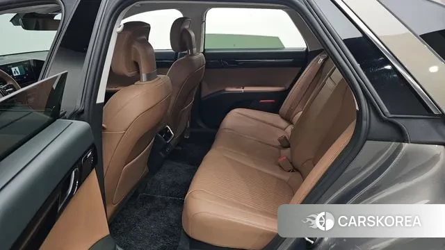 Hyundai Grandeur (GN7) 2023 Песочный из Кореи, фото 2