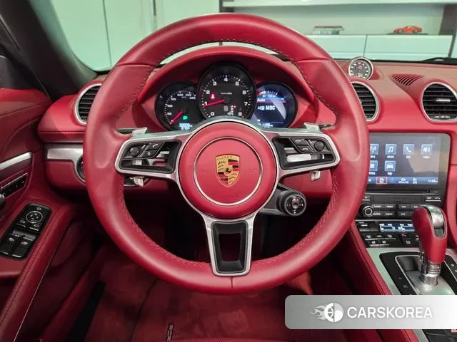 Porsche 718 Boxster 2020 Серебряный из Кореи, фото 2