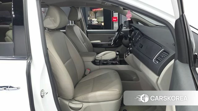 Kia The New Carnival 2018 Белый из Кореи, фото 2