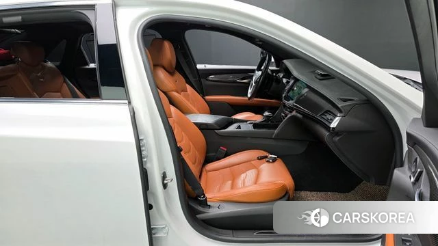 Cadillac CT6 2018 Белый из Кореи, фото 2