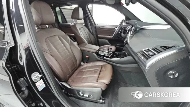 BMW X3 (G01) 2022 Черный из Кореи, фото 2