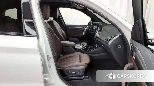 BMW X3 (G01) 2024 Белый из Кореи, фото 2