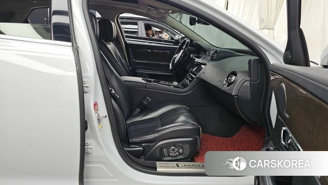 Jaguar All New XJ 2018 Белый из Кореи, фото 2