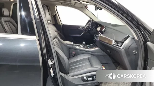 BMW X5 (G05) 2021 Черный из Кореи, фото 2