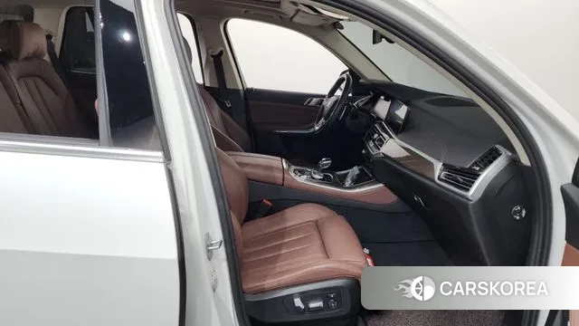 BMW X5 (G05) 2022 Белый из Кореи, фото 2