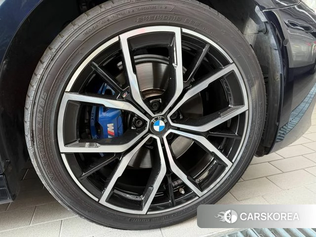BMW 5 Series (G30) 2022 Черный из Кореи, фото 2