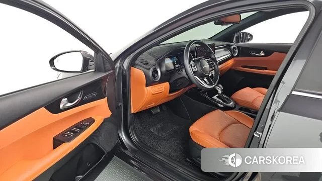 Kia The New K3 2nd generation 2021 Серый из Кореи, фото 2