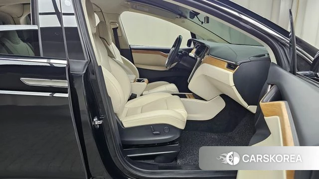 Tesla Model X 2019 Черный из Кореи, фото 2