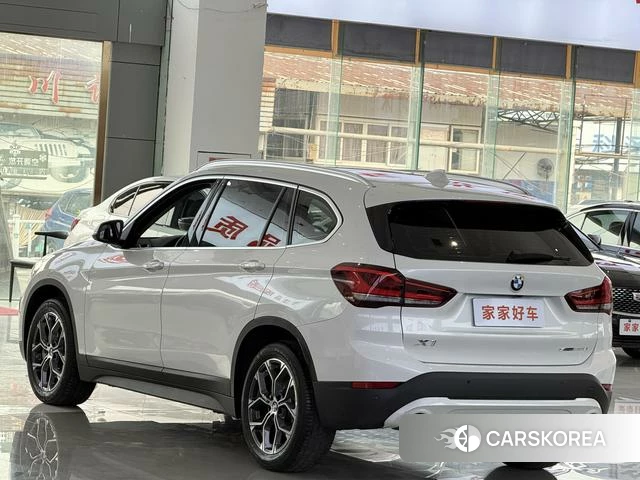 BMW X1 2022 Белый из Китая, фото 2